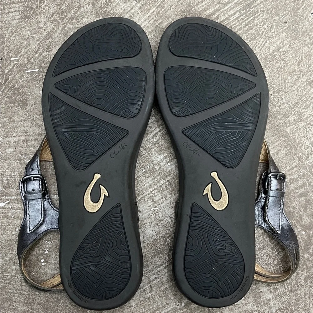 🌸🌸 OLUKAI SANDALS 🌸🌸 - Picture 6 of 7